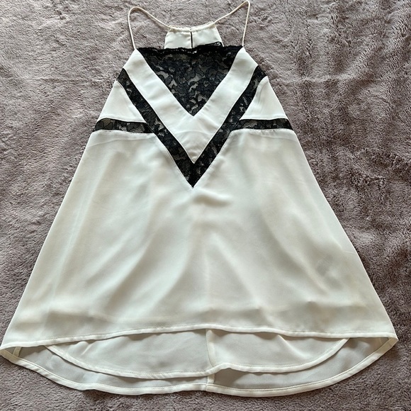Express cami top. Ivory/Black. Size XS. - Picture 3 of 4